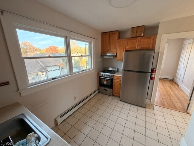 Building Photo - 38 Morris Ave