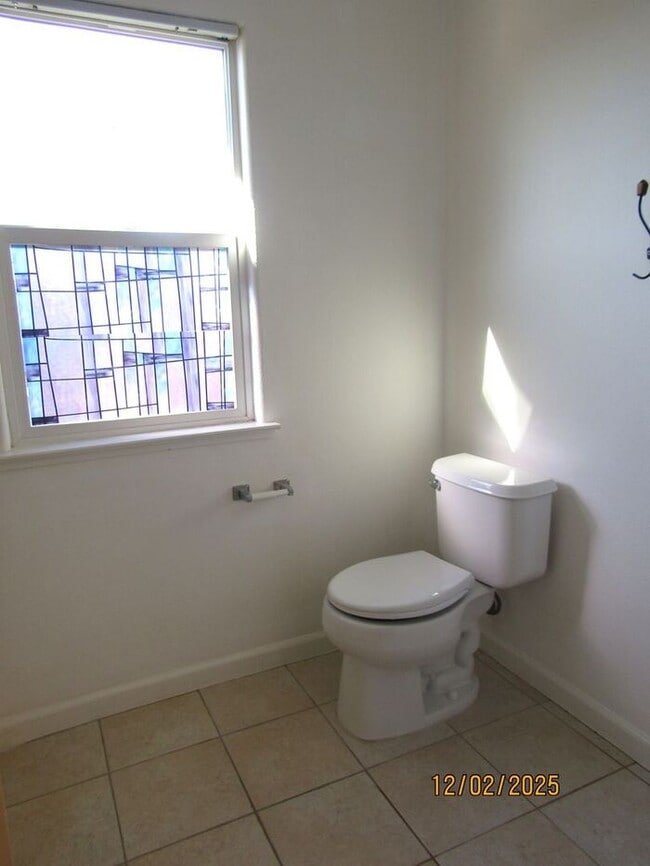 Building Photo - Beautiful 4 Bed 3 Bath Single Family Home in Santa Rosa- $3,250 per month!