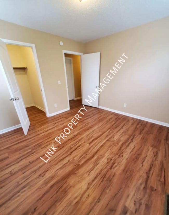 Building Photo - 4911 Marylin Ln