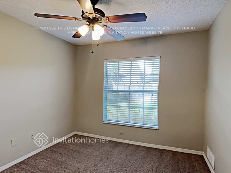 Building Photo - 817 Silversmith Cir