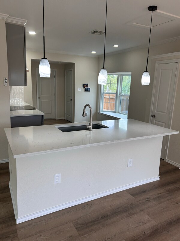 Building Photo - 502 Potomac St