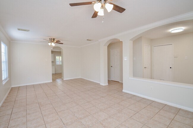 Building Photo - 3027 Texas Oak Dr