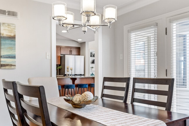 Building Photo - 221 Brighton Way