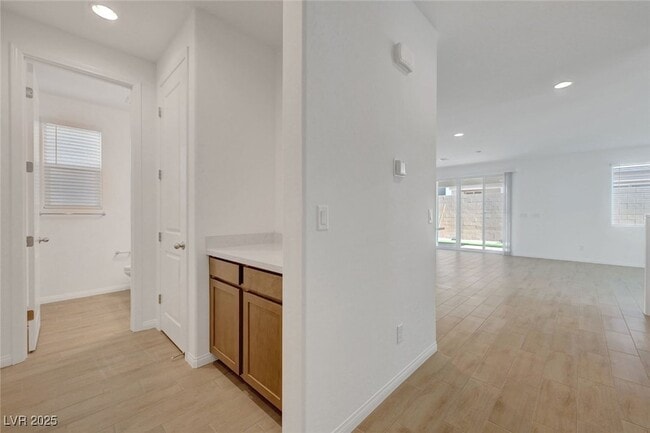 Building Photo - 9885 Angel Valley Dr