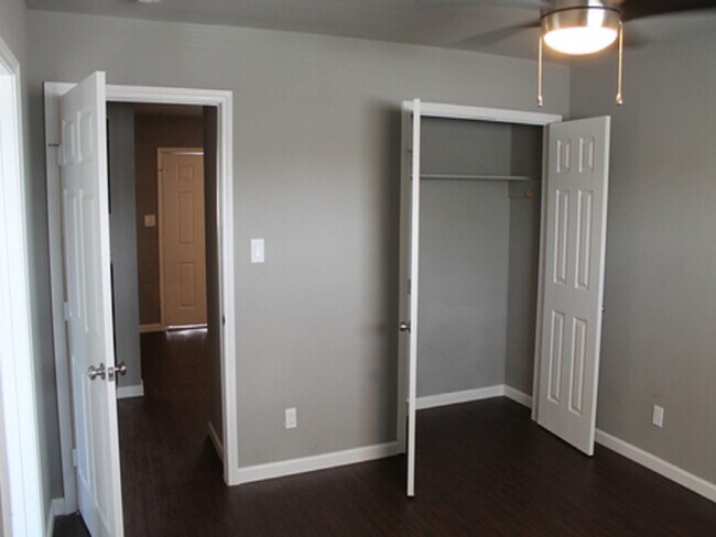 Building Photo - 2801 Carrolton St