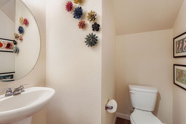 Building Photo - MOVE IN  SPECIAL