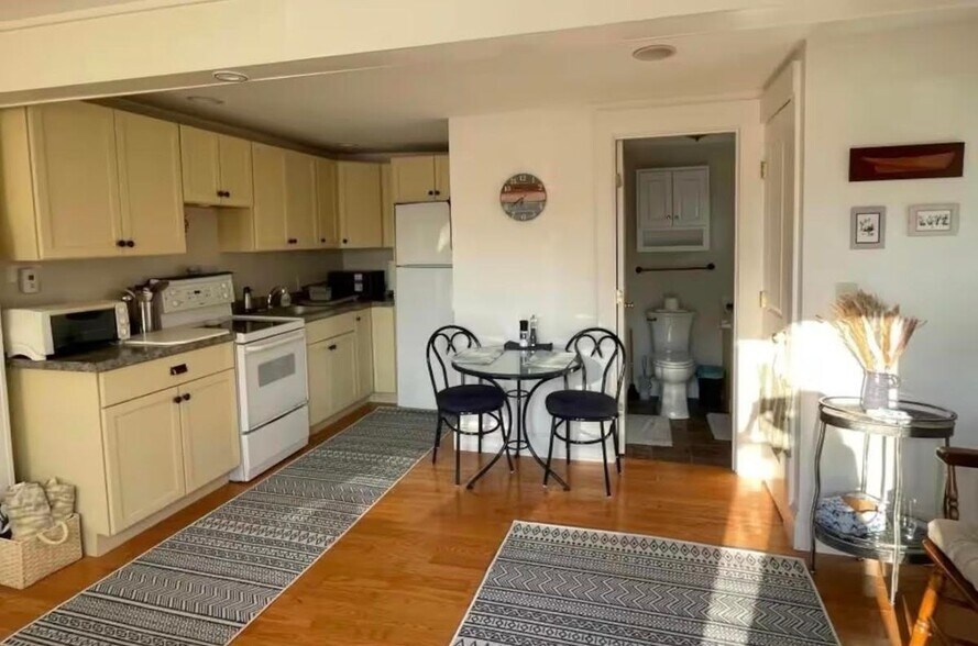 Building Photo - 1300 Ocean 1