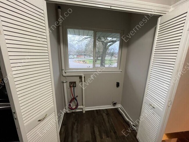 Building Photo - 4306 Righton Ln