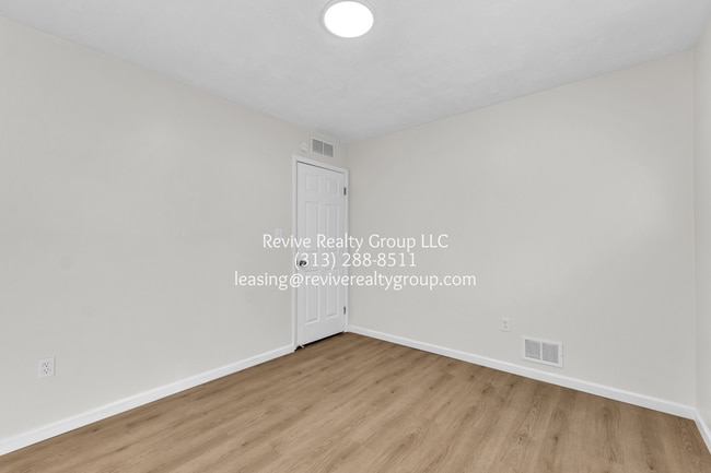 Building Photo - 15796 Kerstyn St