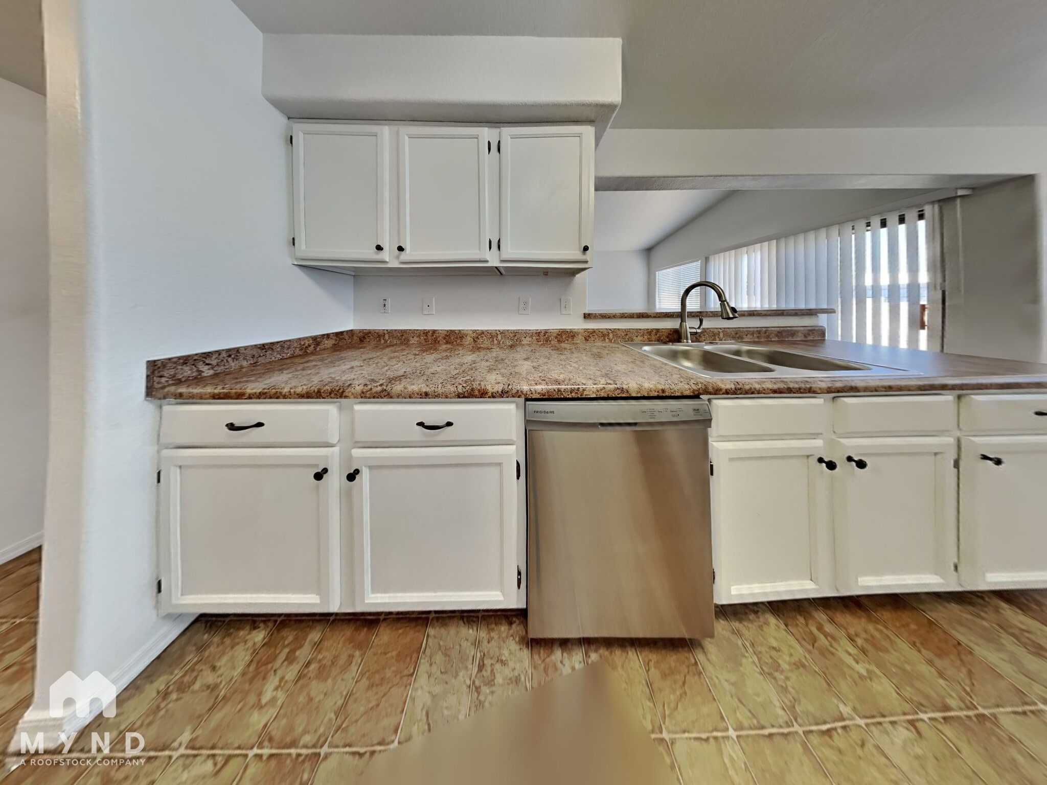 Building Photo - 5862 E Norwood St