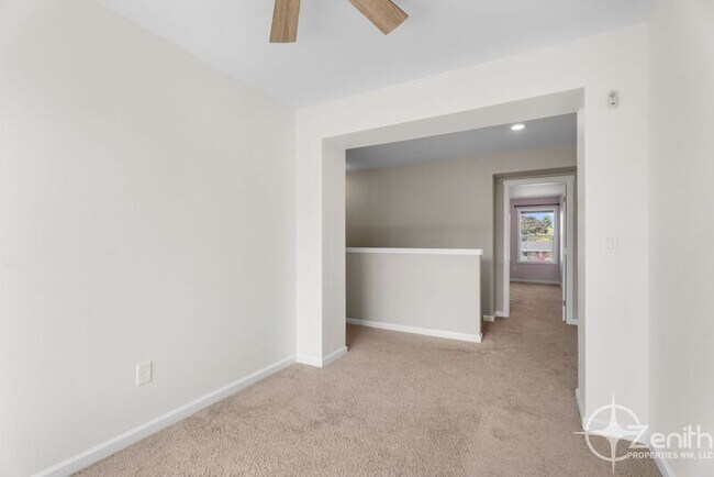Building Photo - 15506 NE 72nd Way