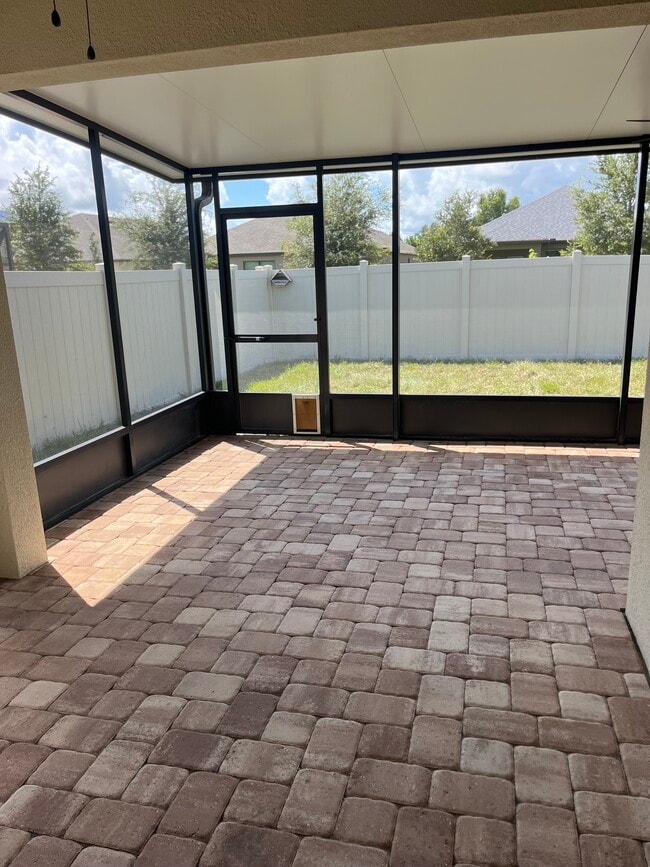Building Photo - 377 Snook Pl
