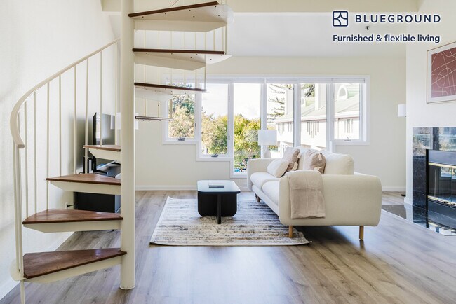 Primary Photo - 345 Sheridan Ave