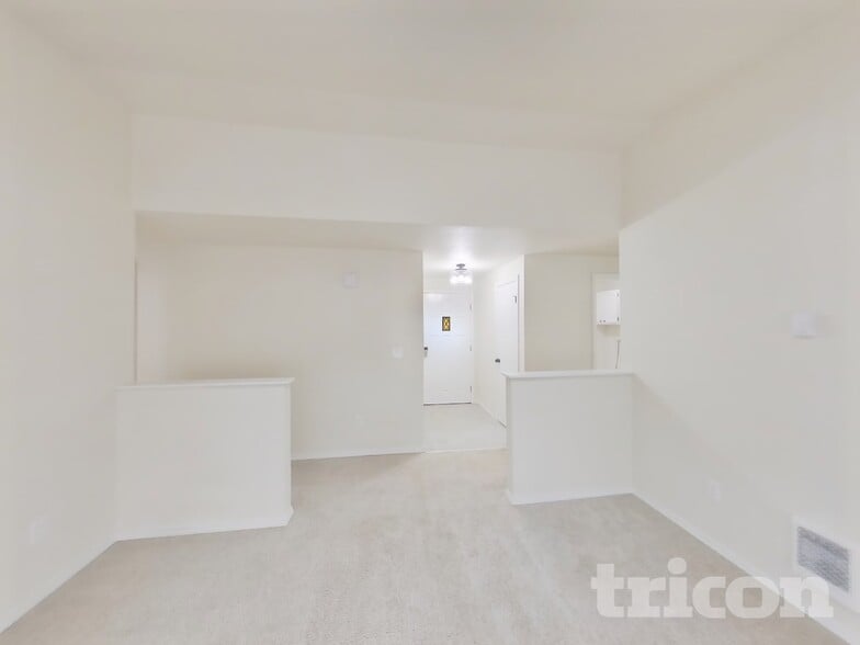 Building Photo - 1504 8th Ave Ct SE