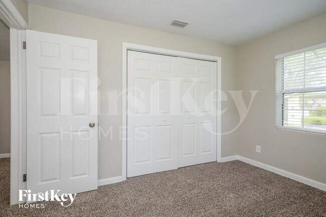 Building Photo - 3044 Yanlee Ln