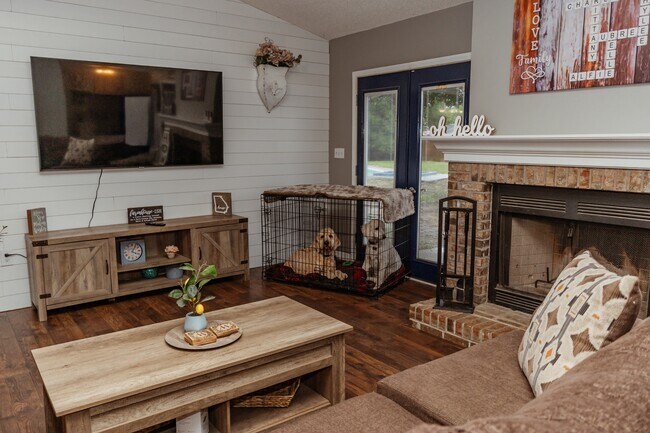 Building Photo - 425 Whirlaway Ct