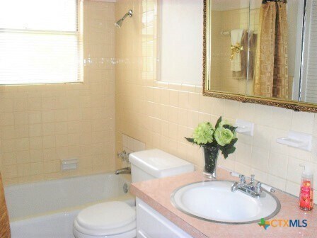 Building Photo - 803 Carmen St