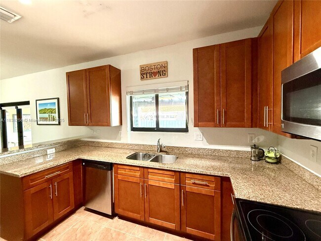 Building Photo - 13232 SW 274th Terrace