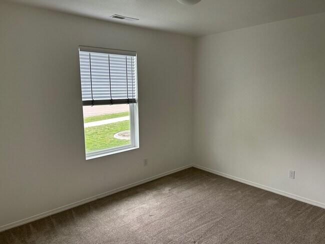 Building Photo - 11416 W Colorado River St