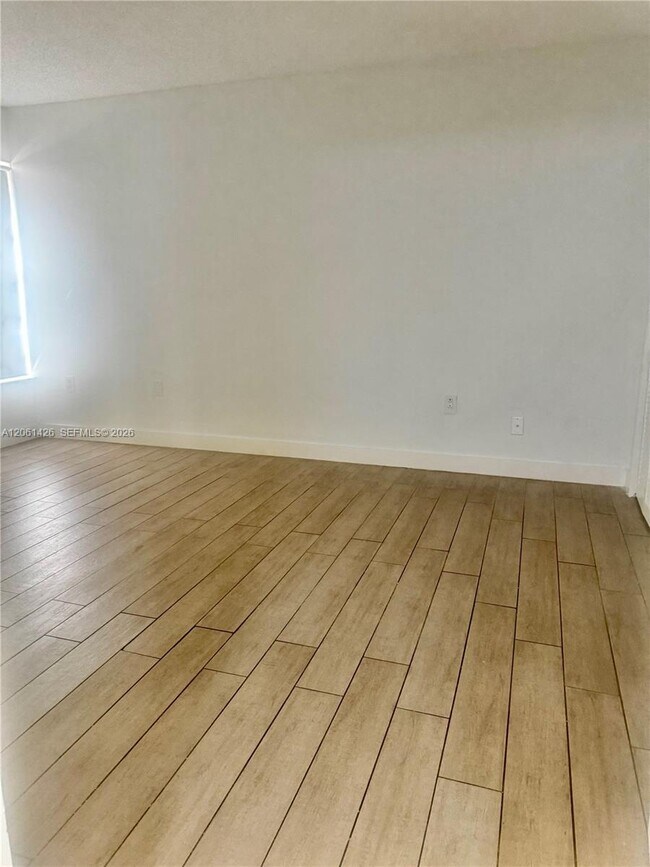 Building Photo - 9022 SW 123rd Ct