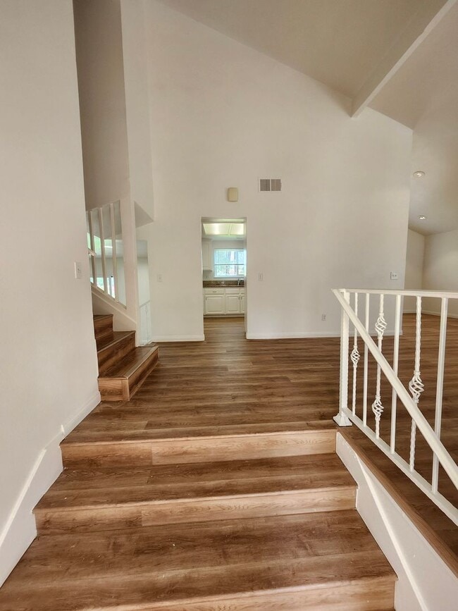 Building Photo - Big backyard with lots of upgrades