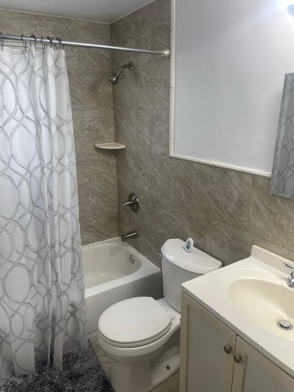 Building Photo - 4902 Camden Ave