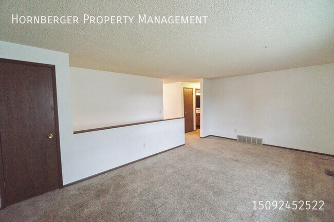 Building Photo - 7024 N Wiscomb St