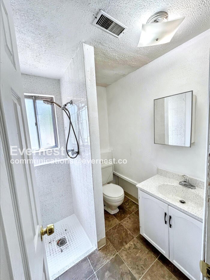 Building Photo - 2609 Granada Dr