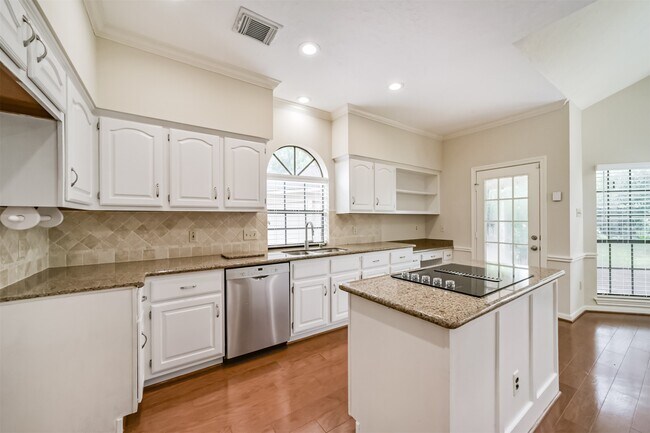 Building Photo - 2214 Cherrytree Ridge Ln