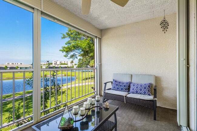 Building Photo - 14575 Bonaire Blvd