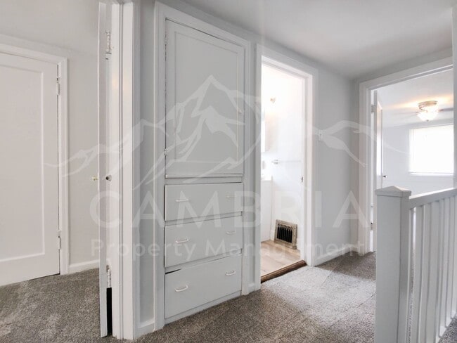 Building Photo - 1015 E 2700 S