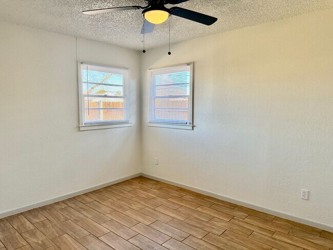 Building Photo - Fully Remodeled 4 Bedroom / 3 Bath Home with Two Primary Suites!