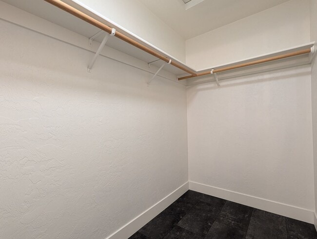 Building Photo - Beautiful 3+ Bedroom, 3 Bath Home With An ...