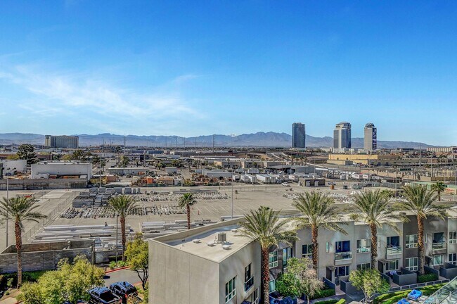 Building Photo - Panorama Towers Unit 602