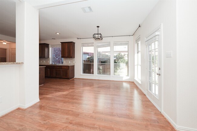 Building Photo - 4426 Greenwood Trace Ln