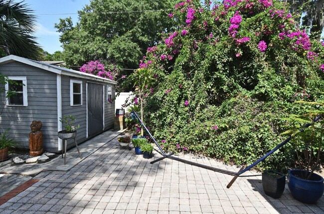 Building Photo - Renovated Home in the Heart of Orlando's M...