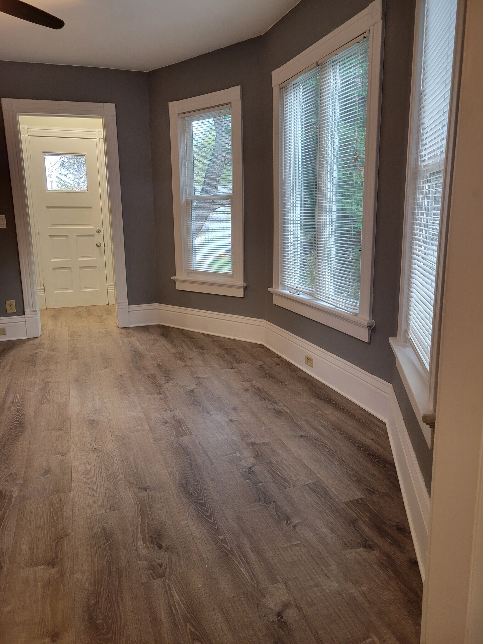 Building Photo - 213 S Webster St