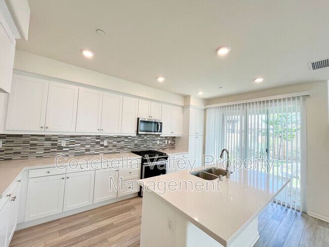 Building Photo - 84443 Passagio Lago Way