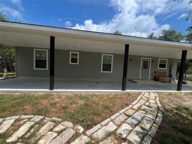 Building Photo - 719 Co Rd 304