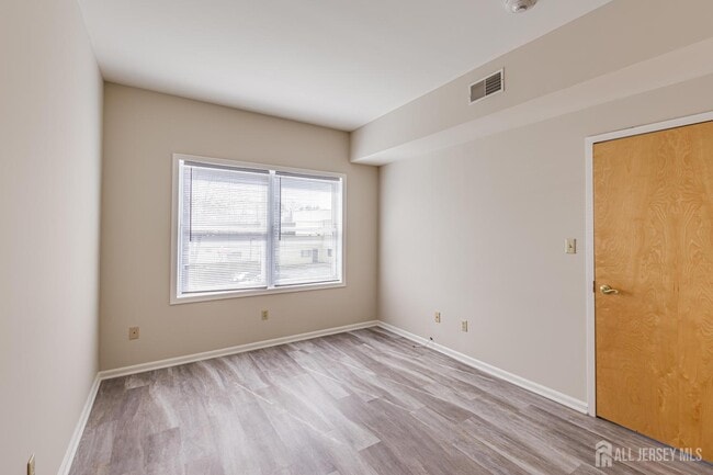 Building Photo - 160 Durham Ave