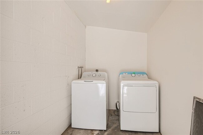 Building Photo - 4820 Marnell Dr