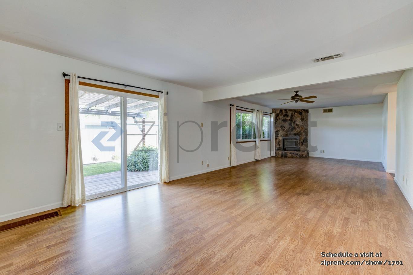 Building Photo - 950 Pecan Pl