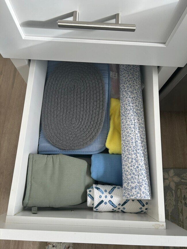 Building Photo - 1140 Staghorn St