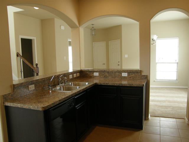 Building Photo - 2229 Julian Dr