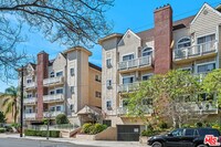 Building Photo - 5135 Zelzah Ave