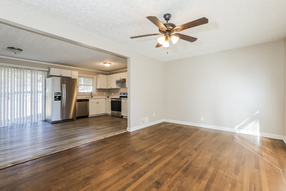 Building Photo - 5779 Deerfield Trail