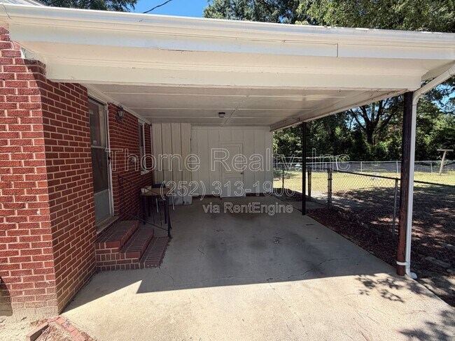 Building Photo - 1425 Hargrove St