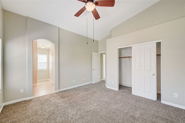 Building Photo - 8749 Horizon Wind Ave
