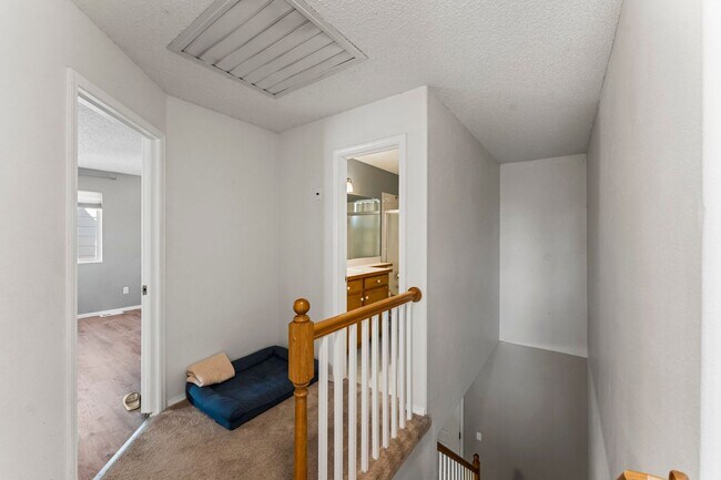 Building Photo - Spacious Home in Highly Desirable Windmill Mesa