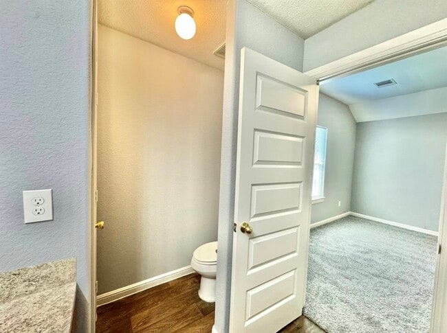 Building Photo - 6017 E Houston Rd